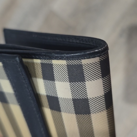 EUC Burberry Wallet - Picture 12 of 14